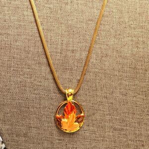 Vintage Kenneth Cole fall tan brown orange colored leaves pendant gold necklace